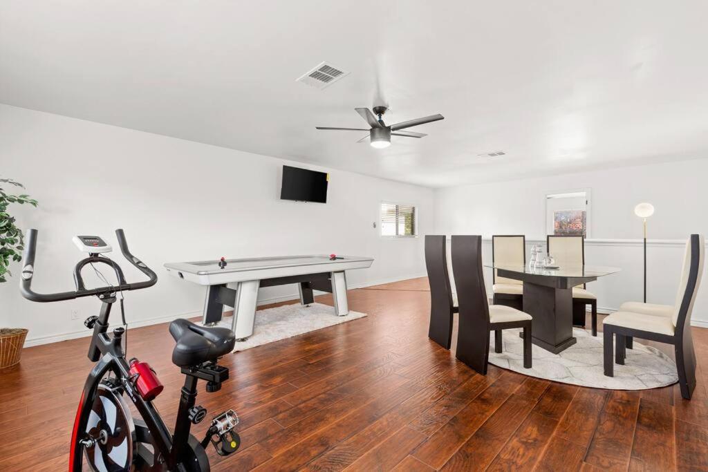 5 Bedrooms With Chefs Kitchen 2 Masters Room And Game Lounge Сан-Антоніо Екстер'єр фото